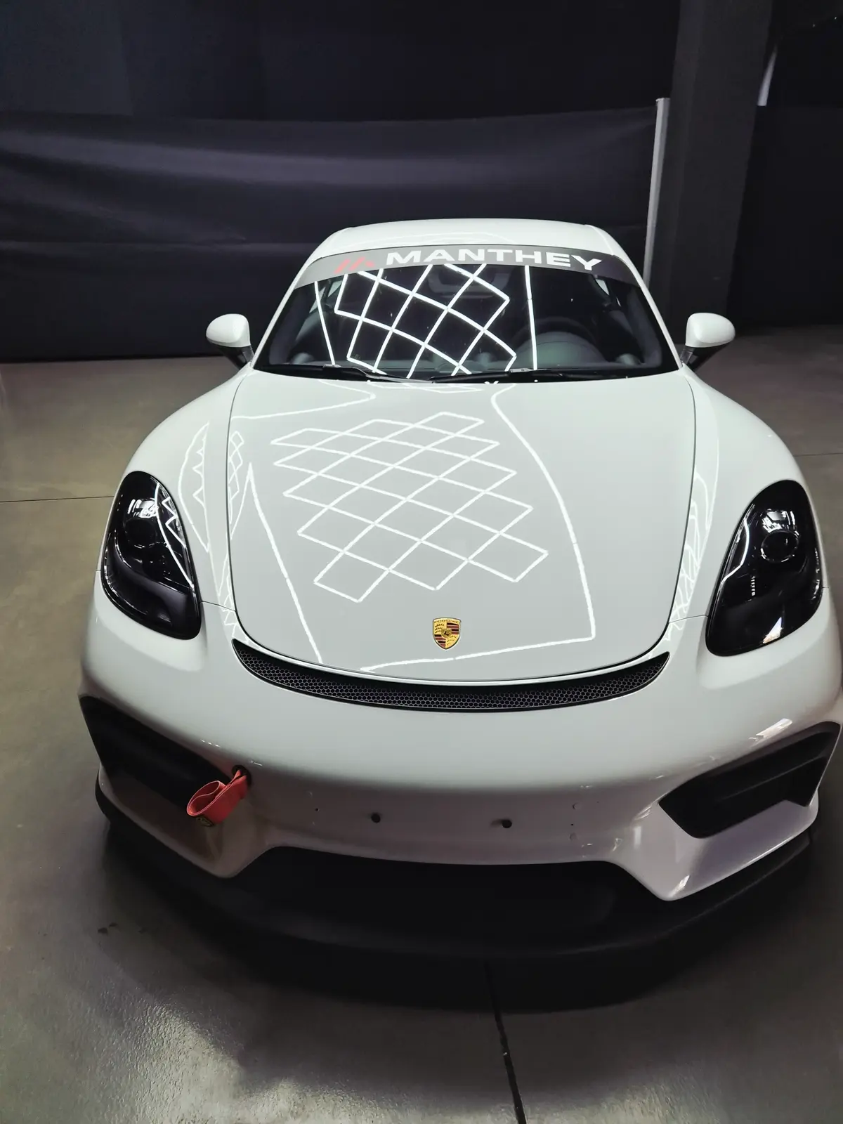 Coche nuevo recién protegido en el estudio SW Studio de Vélez-Málaga